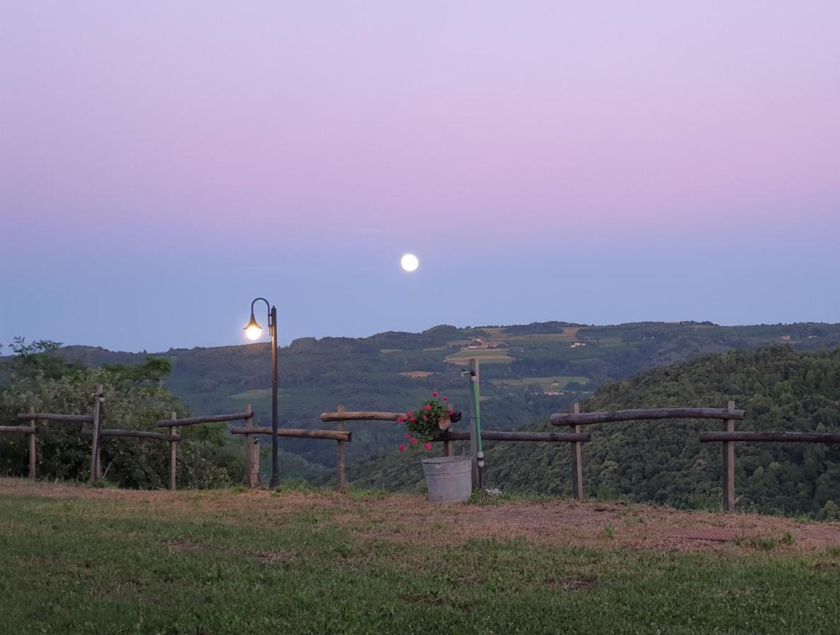 Cascina Brichat Alta Langa Serravalle delle Langhe Екстериор снимка