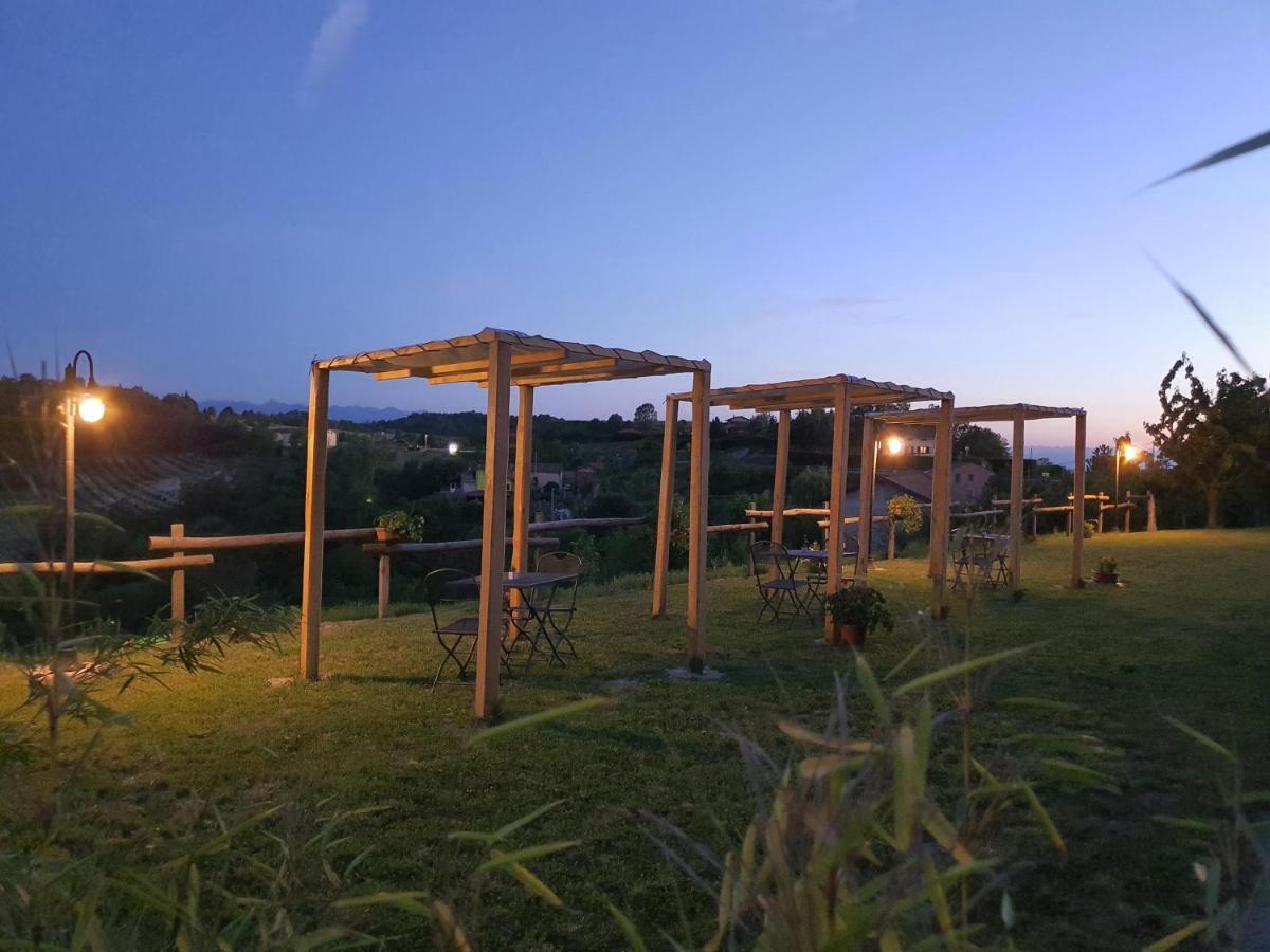 Cascina Brichat Alta Langa Serravalle delle Langhe Екстериор снимка
